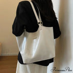 Striking Straw Summer Beach Shoulder Bag