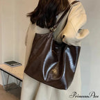 Striking Straw Summer Beach Shoulder Bag