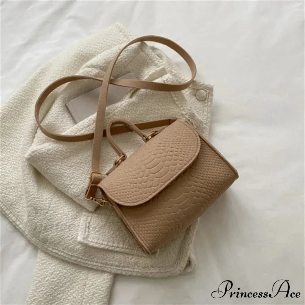 Stylish Felt Alligator Textured Crossbody Purse