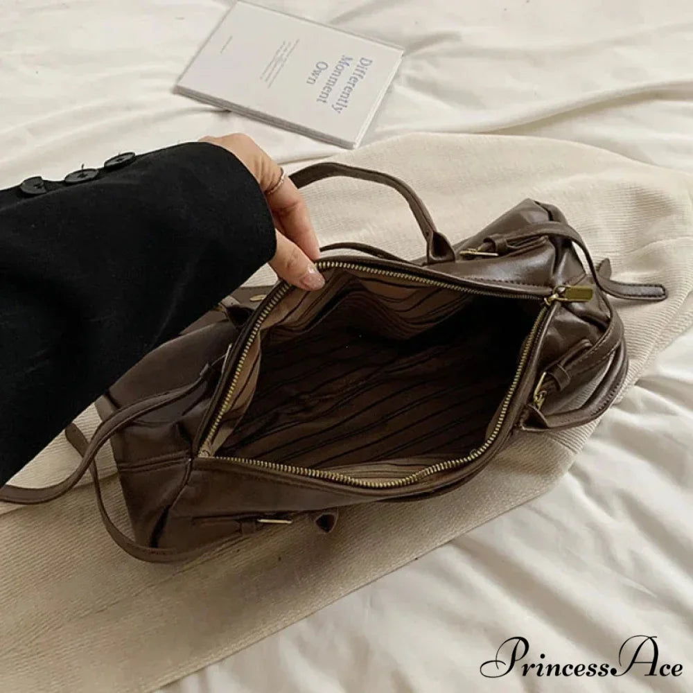 Synthetic Leather Clasp Stylish Crossbody Bag