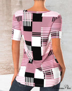 T-shirt check with V-neck print