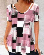 T-shirt check with V-neck print