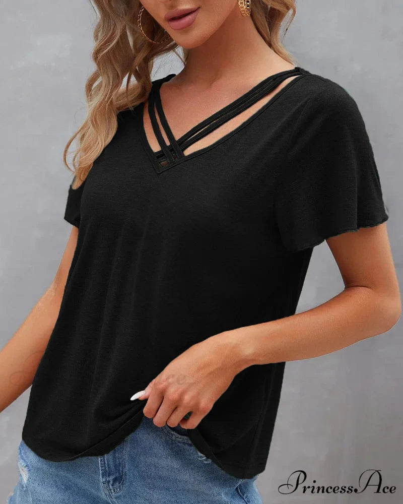 T-shirt in Solid Cut Out Color