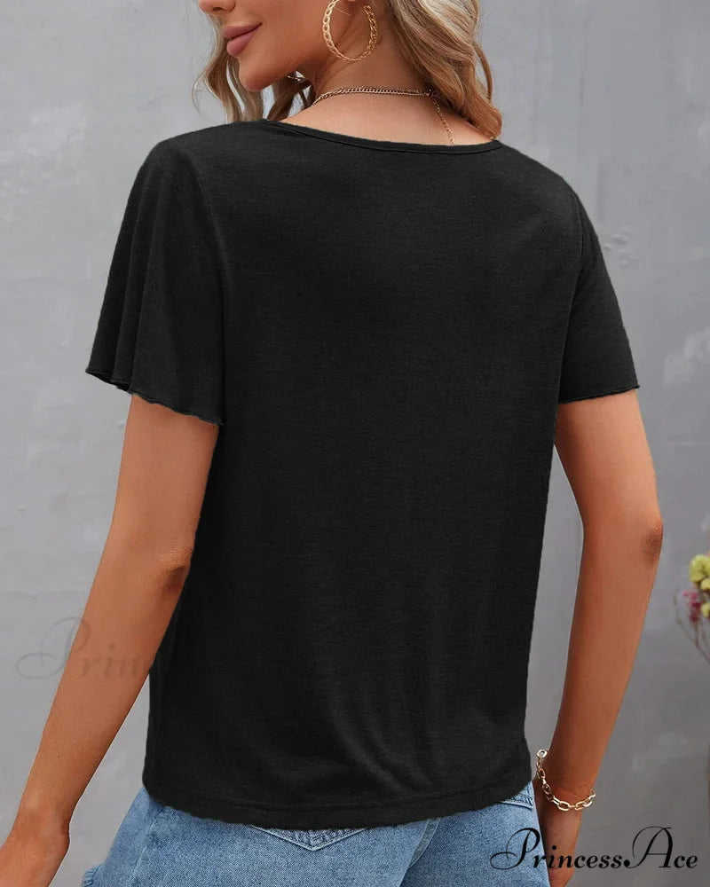 T-shirt in Solid Cut Out Color