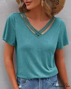 T-shirt in Solid Cut Out Color