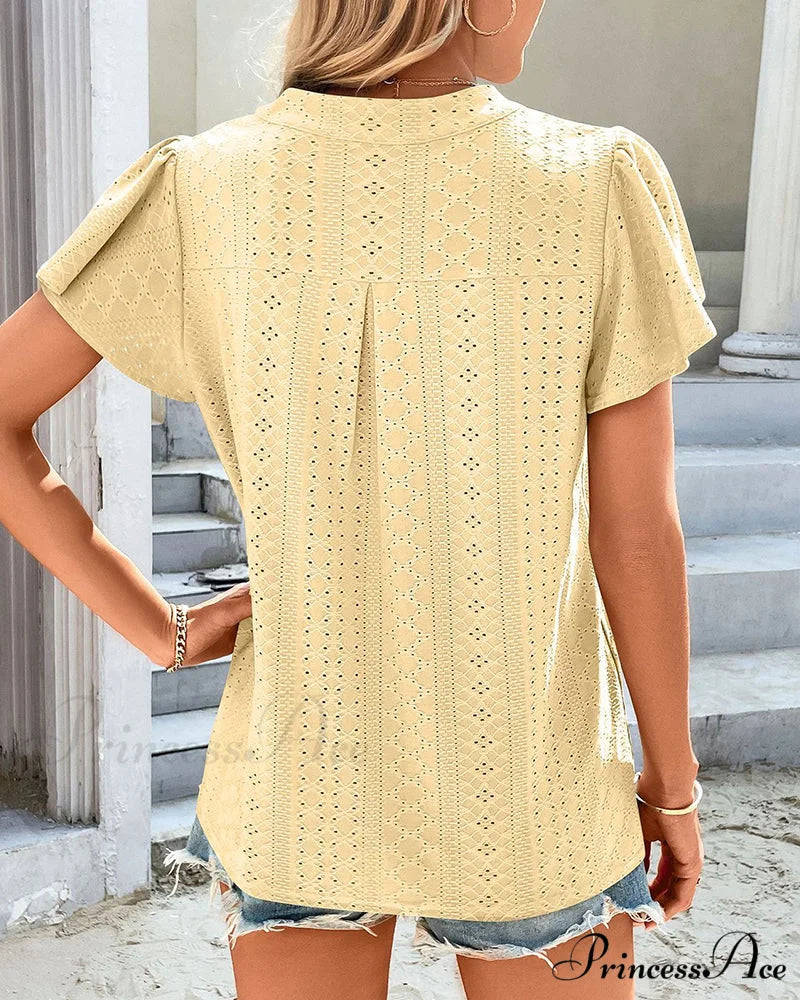 T-shirt Ruffle with V-neck Sleeves