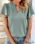 T-shirt Ruffle with V-neck Sleeves