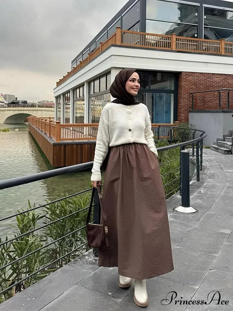 Tight Fit Round-neck Cardigan