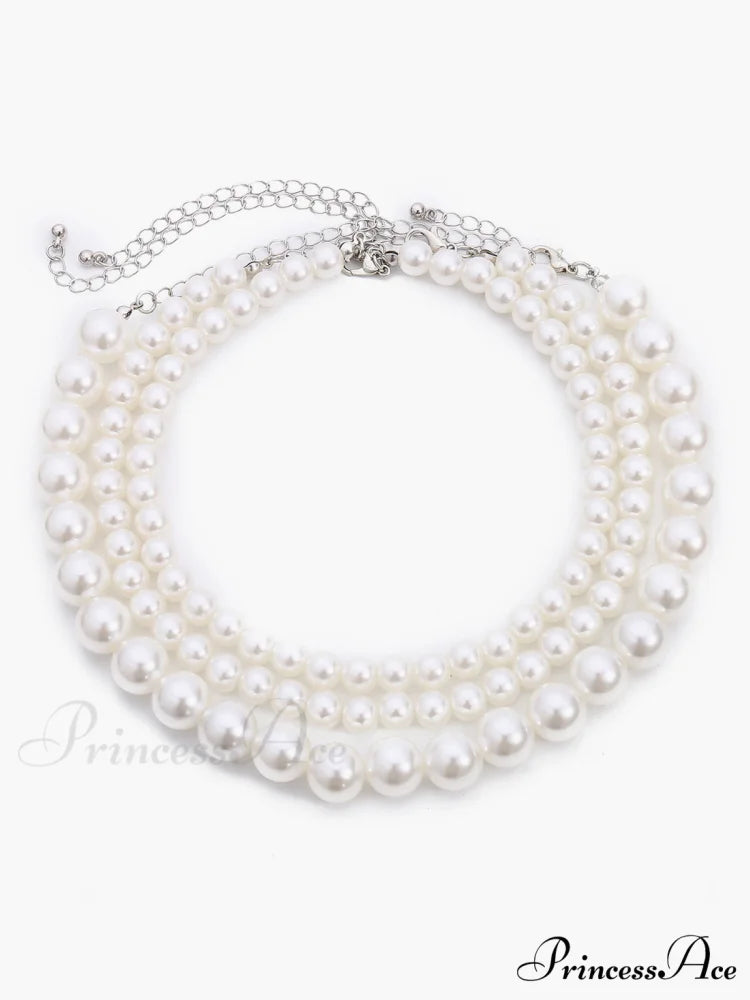 Treble Layers Graceful Pearl Necklace