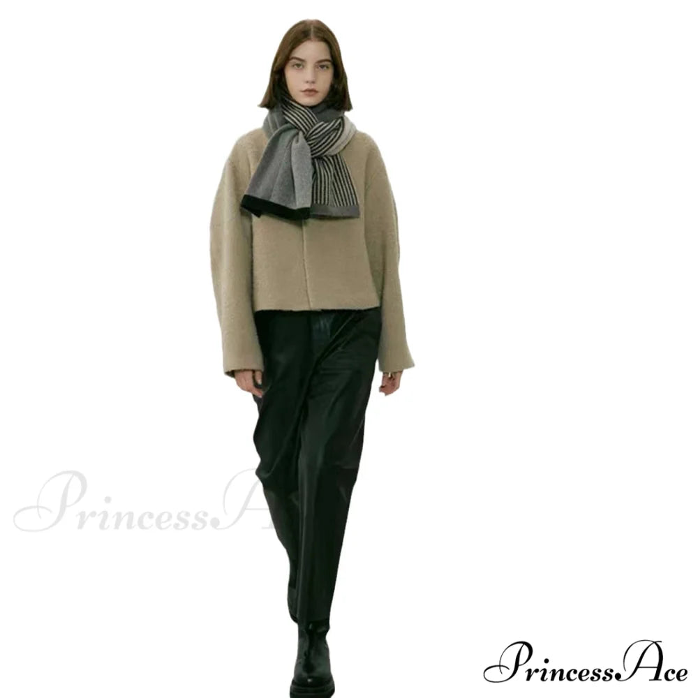 Unique Elegant Trendy Retro Cozy Stylish High-end Warm Scarf