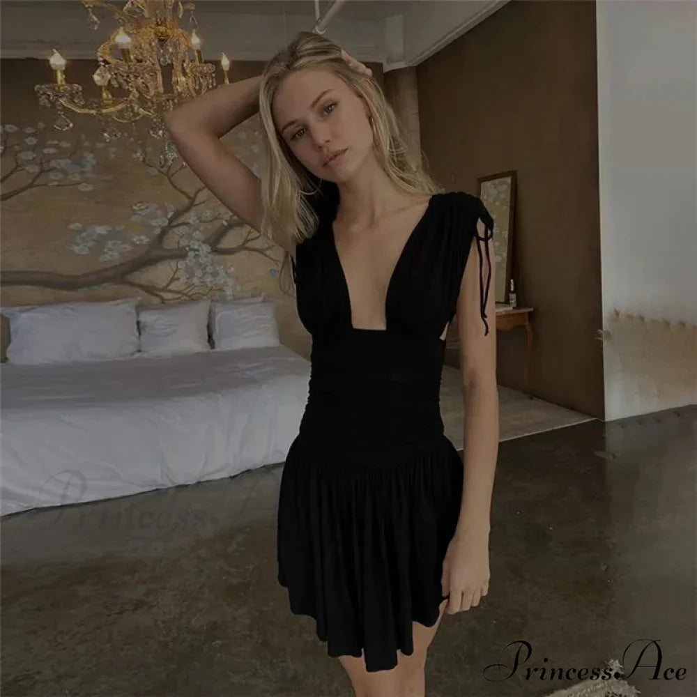 Unpredictable Fasten-Up Small Dress