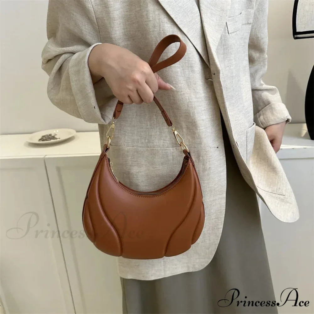 Vintage Monochromatic Saddle Leather Shoulder Bag