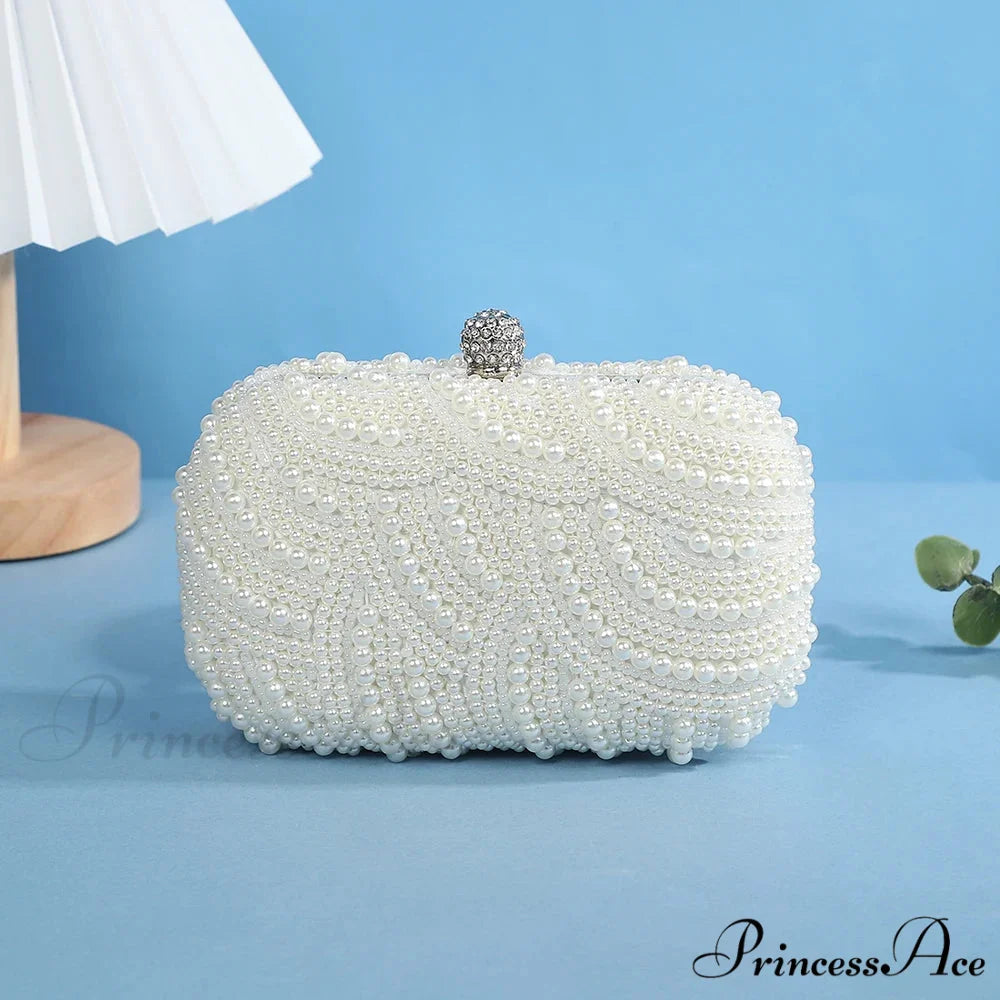 Vintage Opulent Pearl Undulation Design Evening Clutch Purse