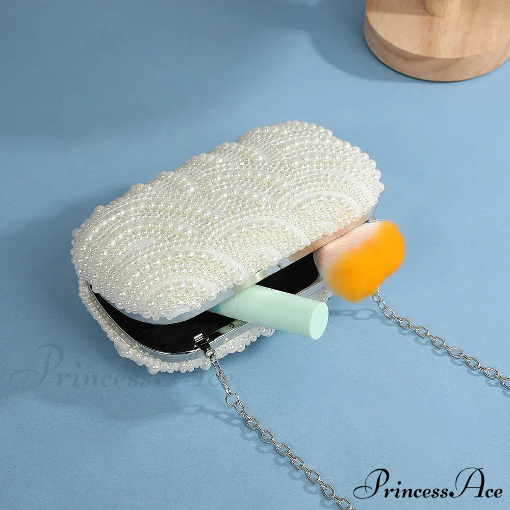 Vintage Opulent Pearl Undulation Design Evening Clutch Purse