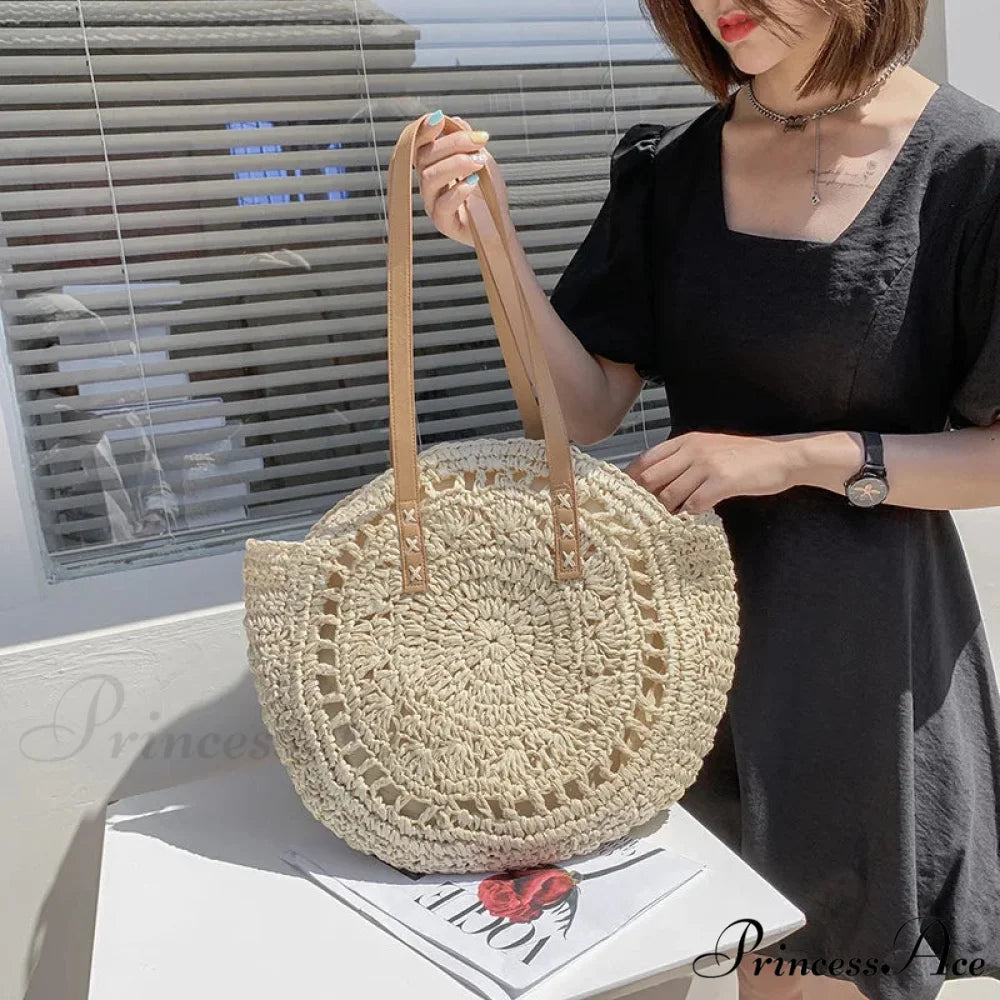 Warm Circular Straw Shoulder Bag for Women